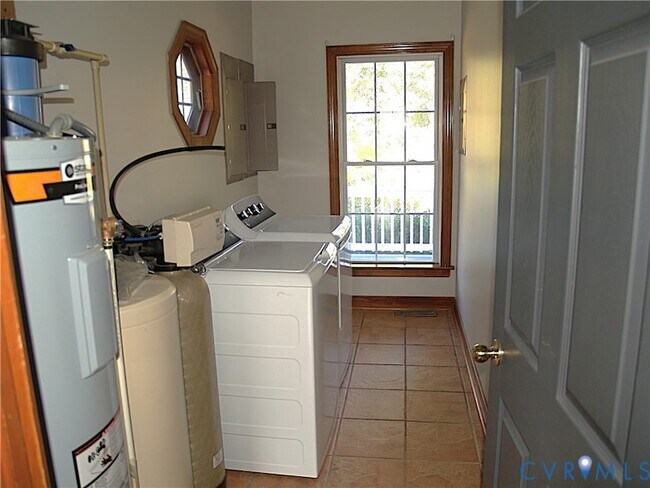 Building Photo - 11950 Union Camp Rd