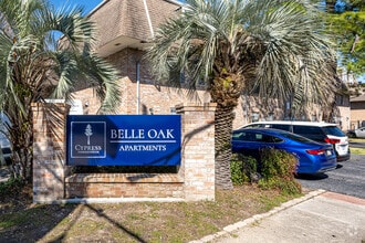 Building Photo - Belle Oak Apartments