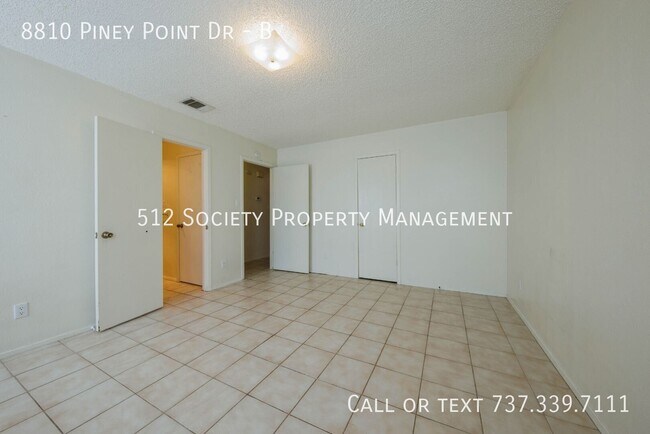 Building Photo - 8810 Piney Point Dr