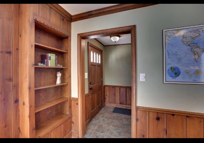 Building Photo - 6741 Harriet Ave
