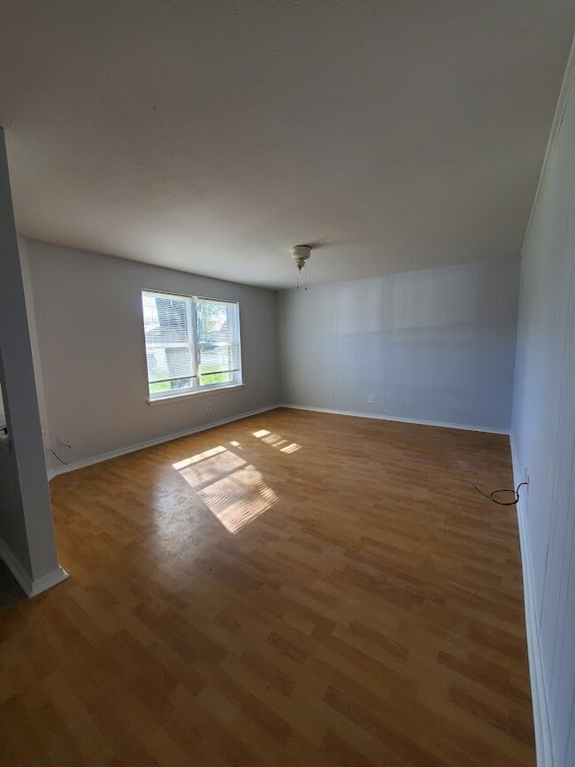 Building Photo - 718 S 24th St