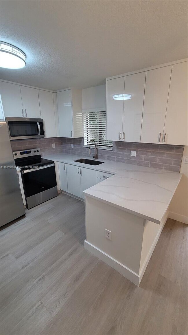 Building Photo - 22731 SW 88th Pl