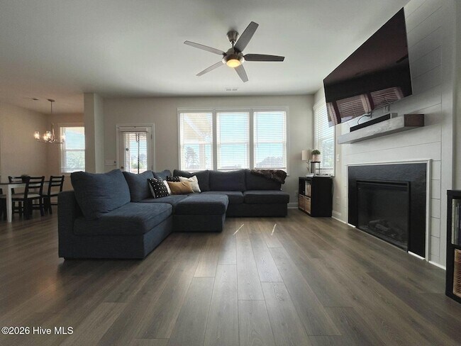 Building Photo - 158 Rocking Horse Ln