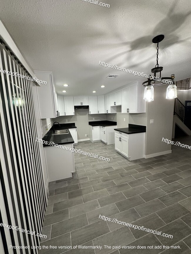 Building Photo - Nice Home For Rent