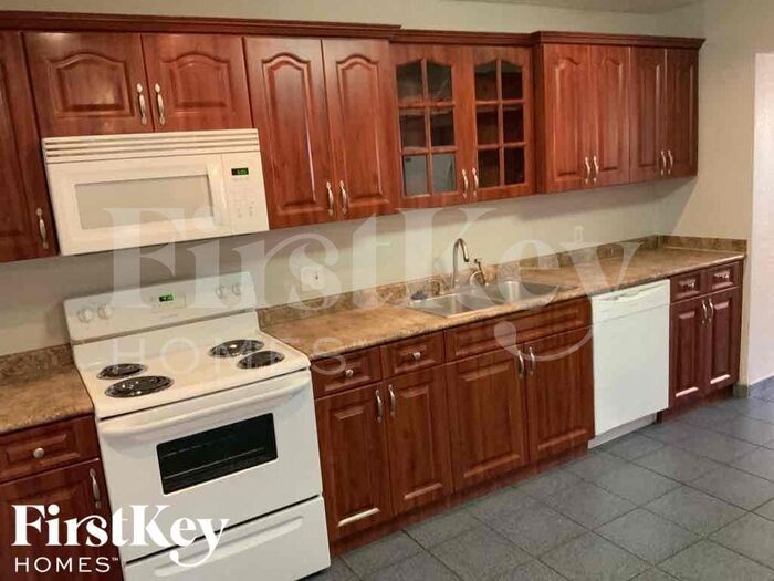 Building Photo - 5784 Strawberry Lakes Cir