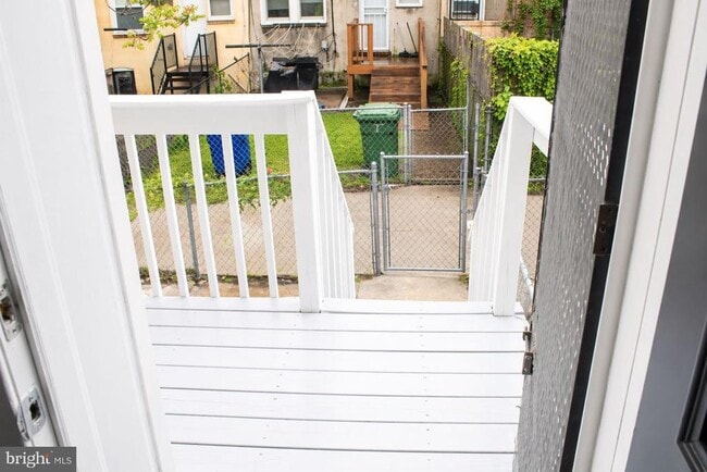 Building Photo - 2609 Lauretta Ave