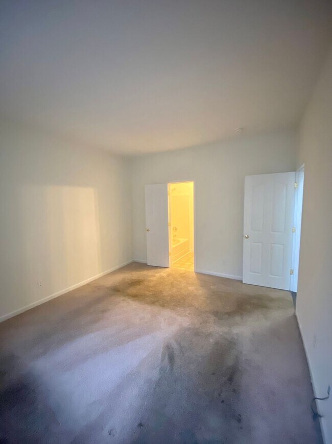 Building Photo - 3BR/2.5BA Townhouse in Ballantyne