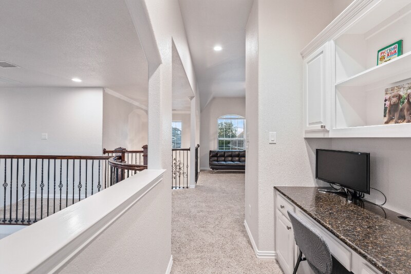 Building Photo - 2812 Waverley Dr