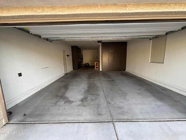 Building Photo - 8778 N 89th Dr