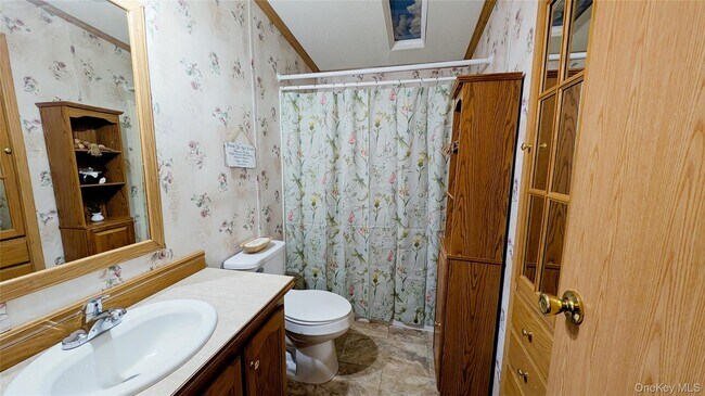 Building Photo - 418 Frozen Ridge Rd