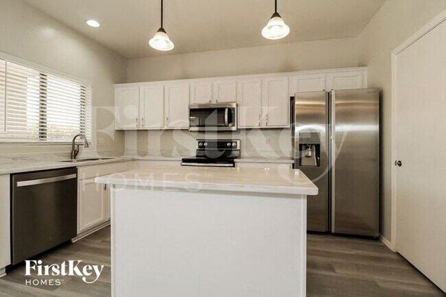 Building Photo - 13123 W Gelding Cir