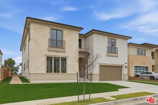 Building Photo - 20568 Edgewood Ct