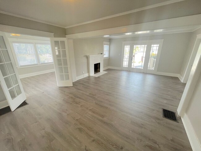 Building Photo - Newly Remodeled North Park Craftsman