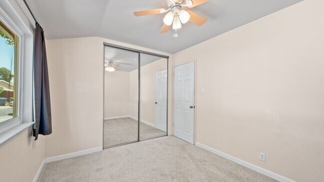 Building Photo - Rancho Cordova - 2 Bedroom