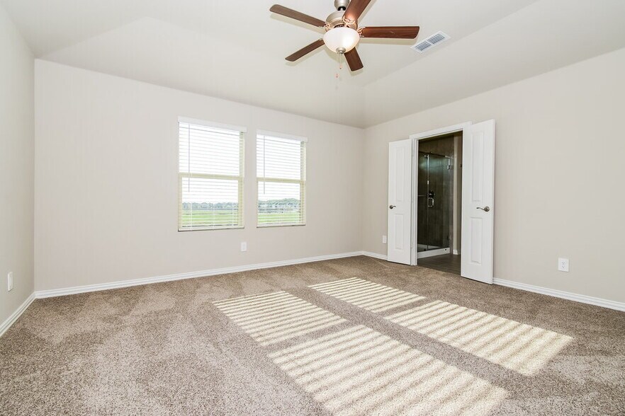 Building Photo - 975 Dayflower Ct