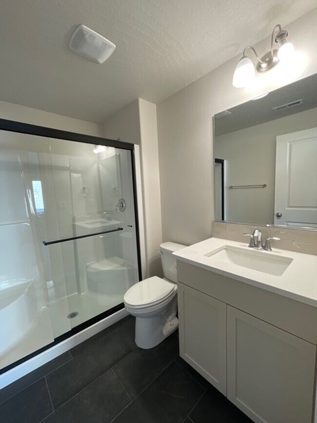 Building Photo - Home in Rathdrum