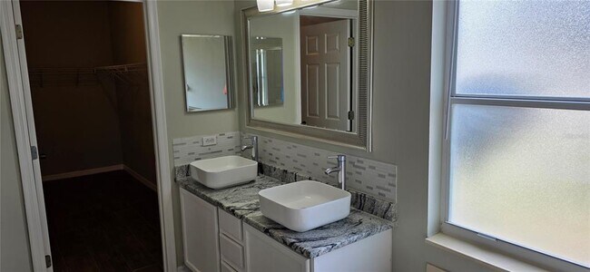 Building Photo - 103 Riggs Cir