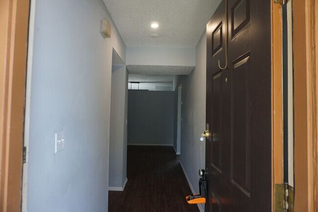Building Photo - Single Story 2 bedroom 2 bathroom Townhome with Garage in Mandarin