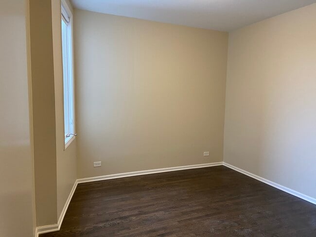 Building Photo - 1837 W North Ave