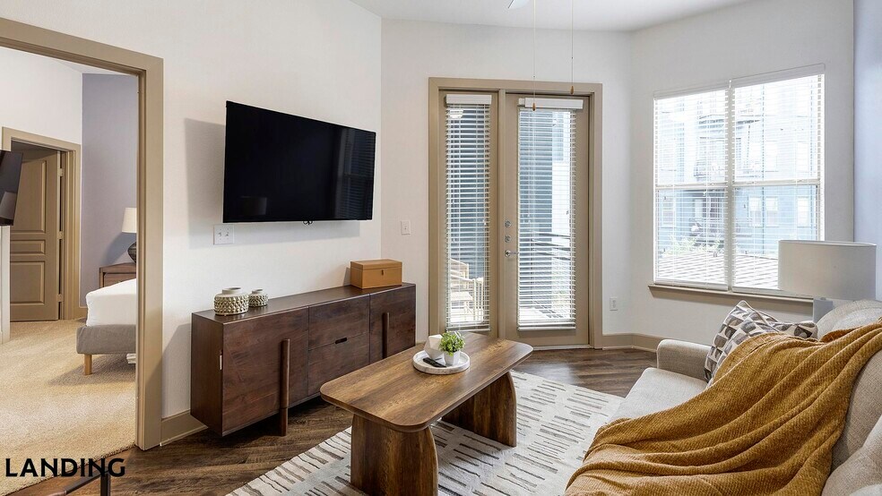 Building Photo - 5005 Galleria Dr