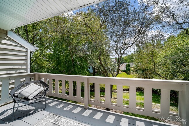 Building Photo - 115 Sussex Cir