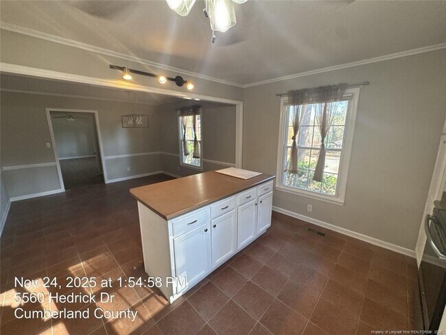 Building Photo - 5560 Hedrick Dr