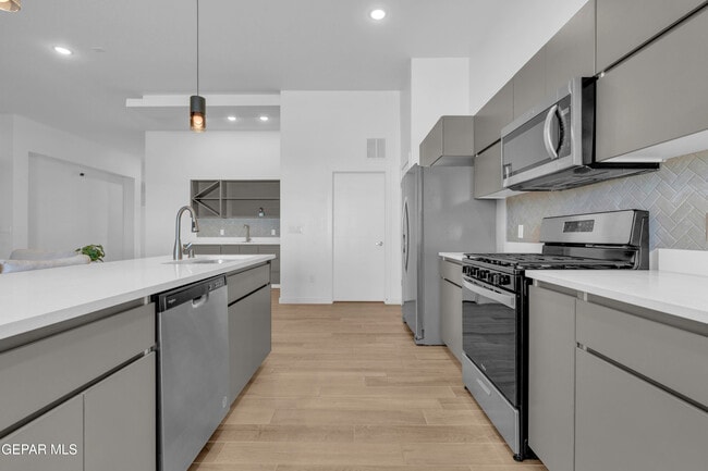 Building Photo - 12713 Captain Claudia CT