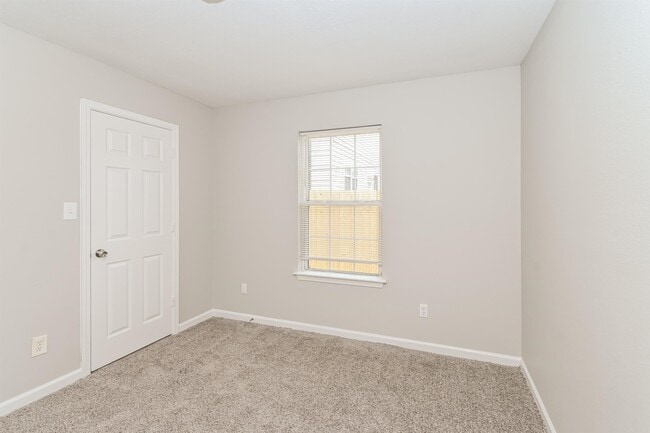 Building Photo - 4606 Northwood Hills Dr