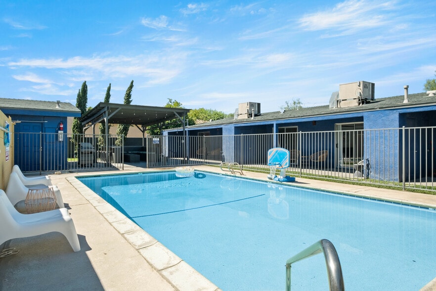 Building Photo - 41500 Maroon Town Dr