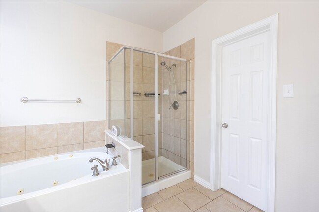 Building Photo - 2725 Tangerine Ln