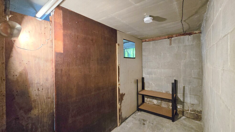 Building Photo - 75 Williamson Ave