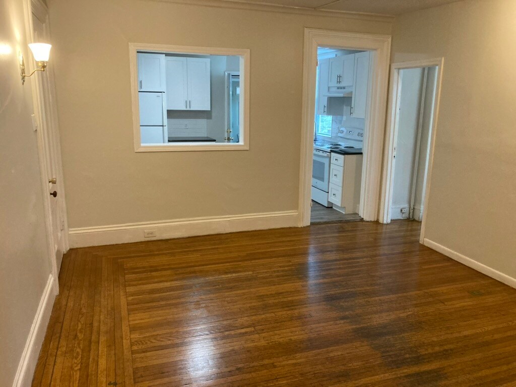 Building Photo - 115 Northampton Rd