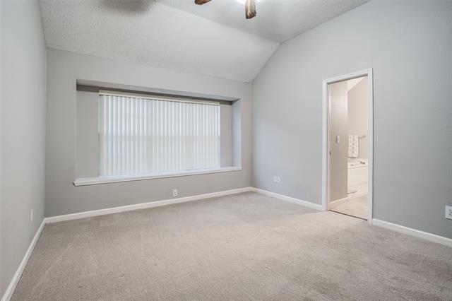 Building Photo - 10000 Queens Rd