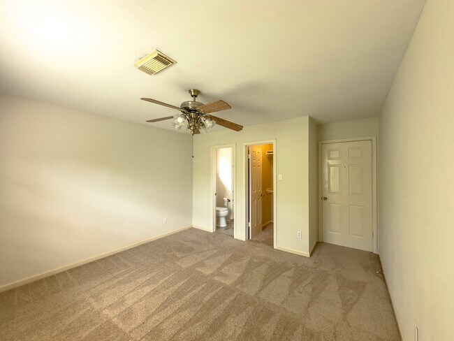 Building Photo - 16714 Colony Terrace Dr