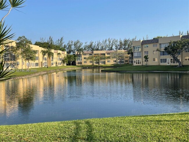 Building Photo - 5961 NW 61st Ave