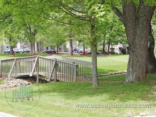 Building Photo - Meadowood Apartments