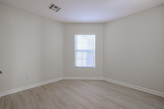 Building Photo - 3081 N 148th Ave