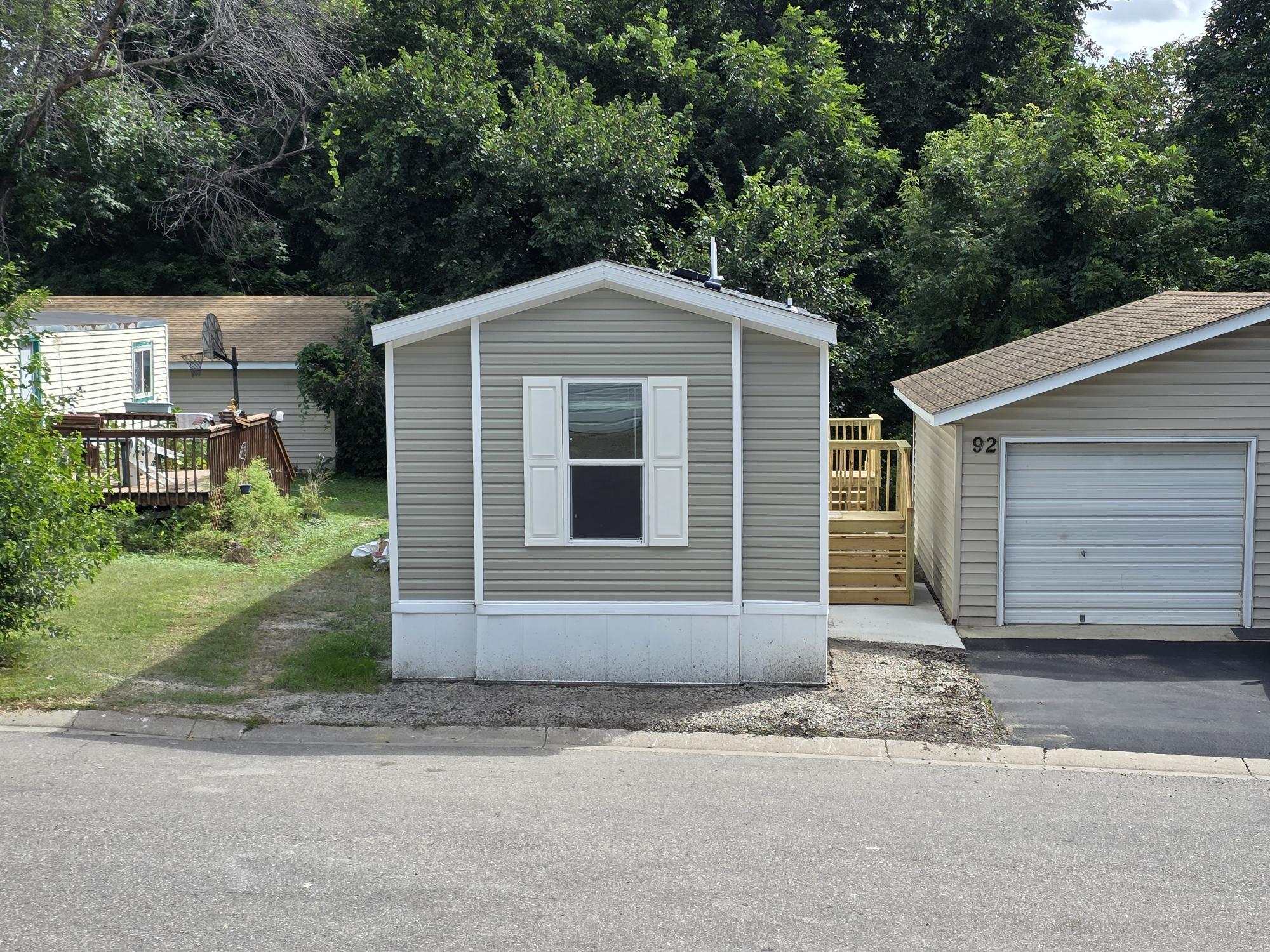 Building Photo - 92 Thomas Ln