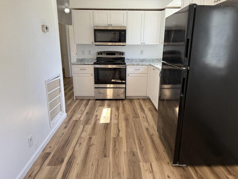 Building Photo - 836 Miller Estates Rd