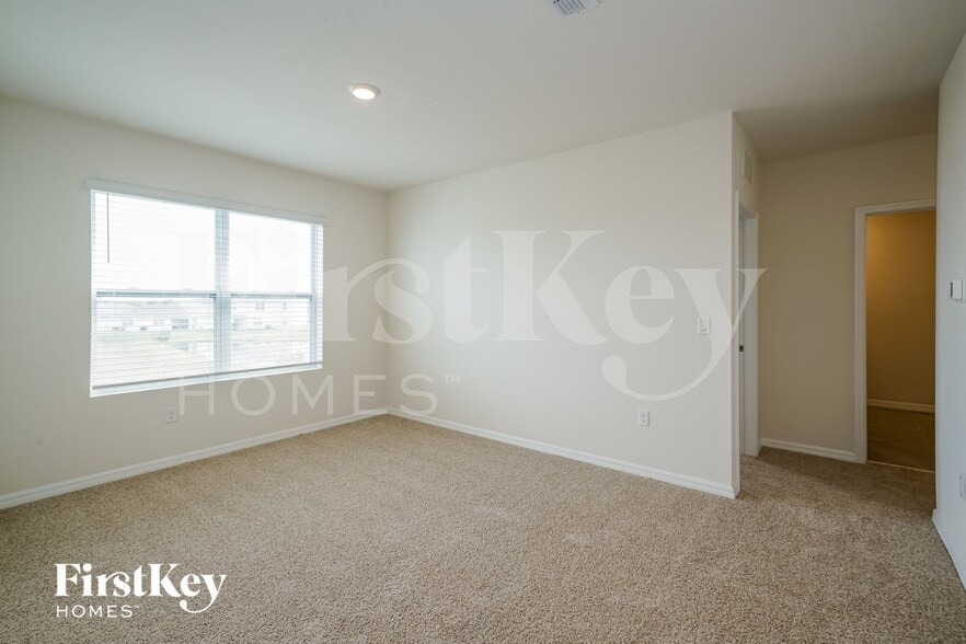 Building Photo - 2720 Grandbury Grove Rd