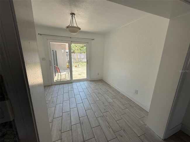 Building Photo - 460 82nd Ave