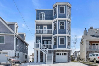 Building Photo - 141 Vanard Dr