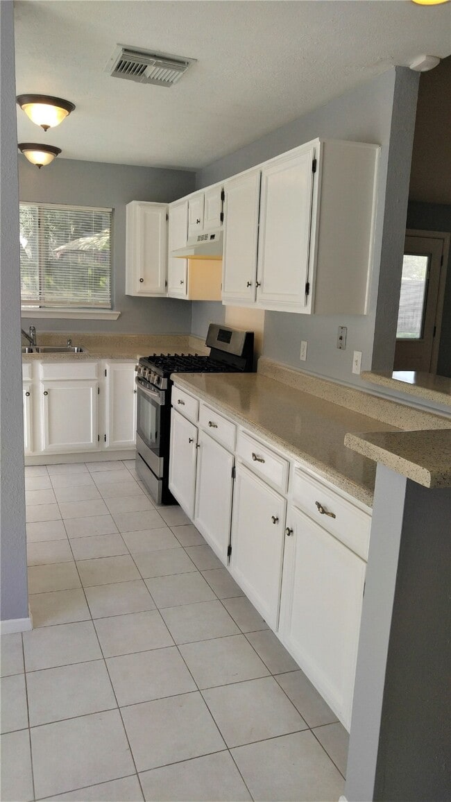 Building Photo - 3806 Pecan Cir