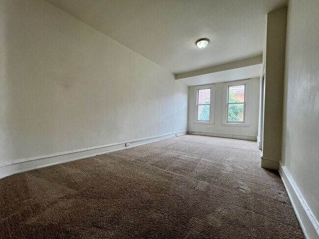 Building Photo - Fantastic Oakland 3BR! 2 FULL Bathrooms / ...