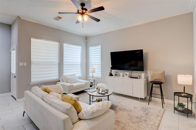 Building Photo - 5339 Canyon Hollow Dr