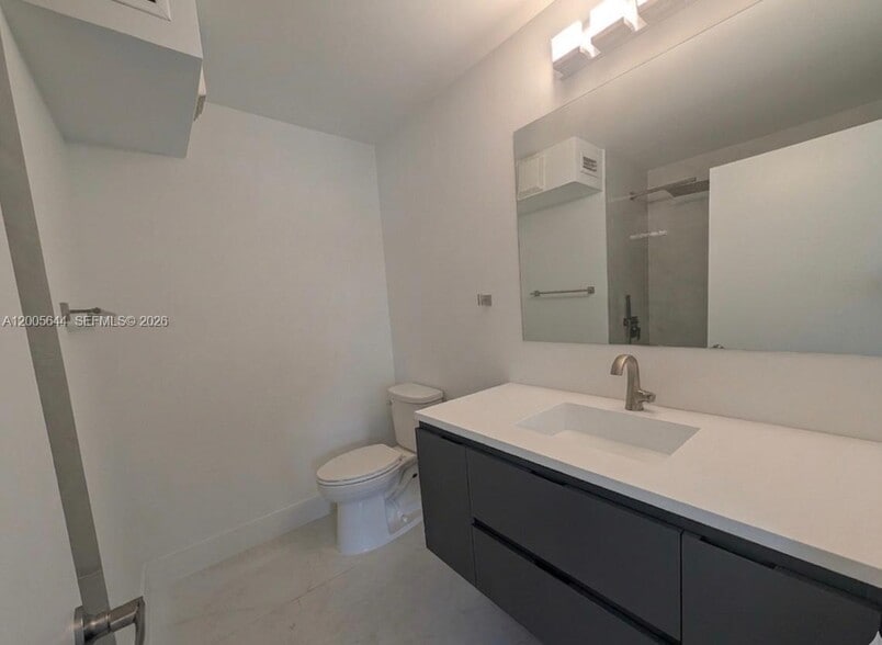 Building Photo - 2143 Hacienda Ter