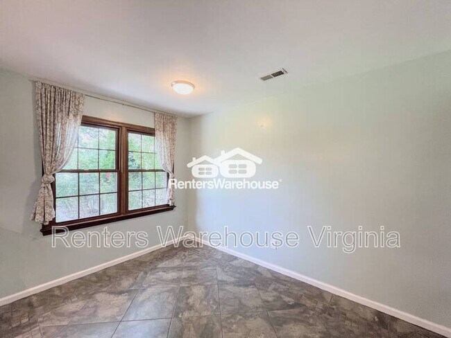 Building Photo - 2045 Cheshire Forest Ct