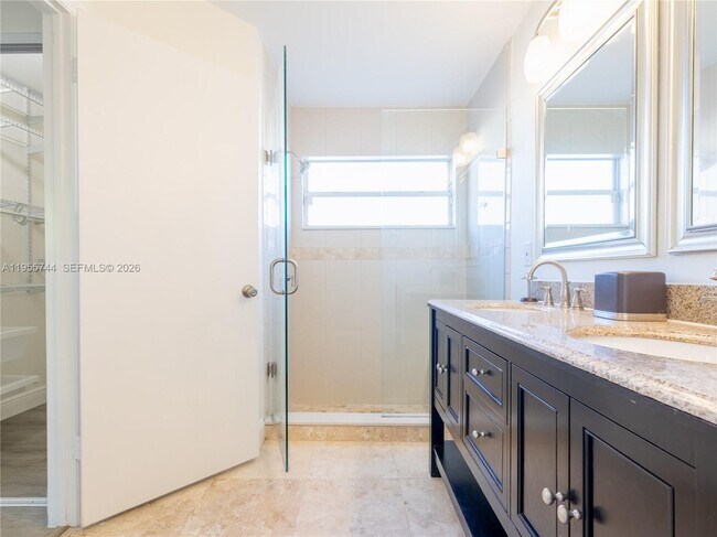 Building Photo - 200 W Riverbend Dr