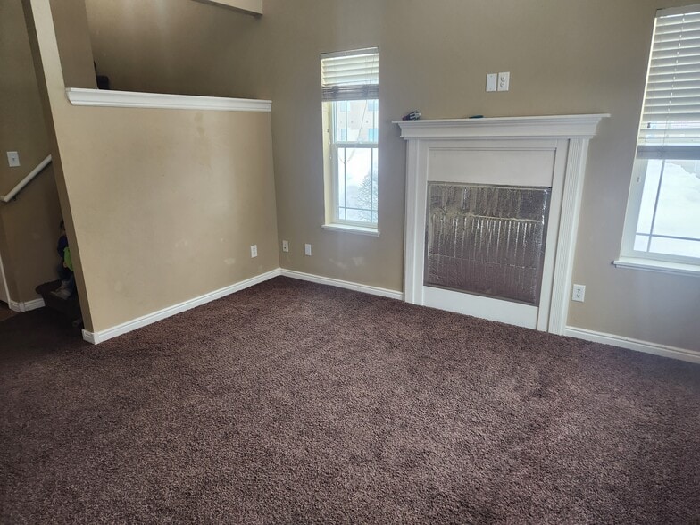 Livingroom - 1584 N 565 W