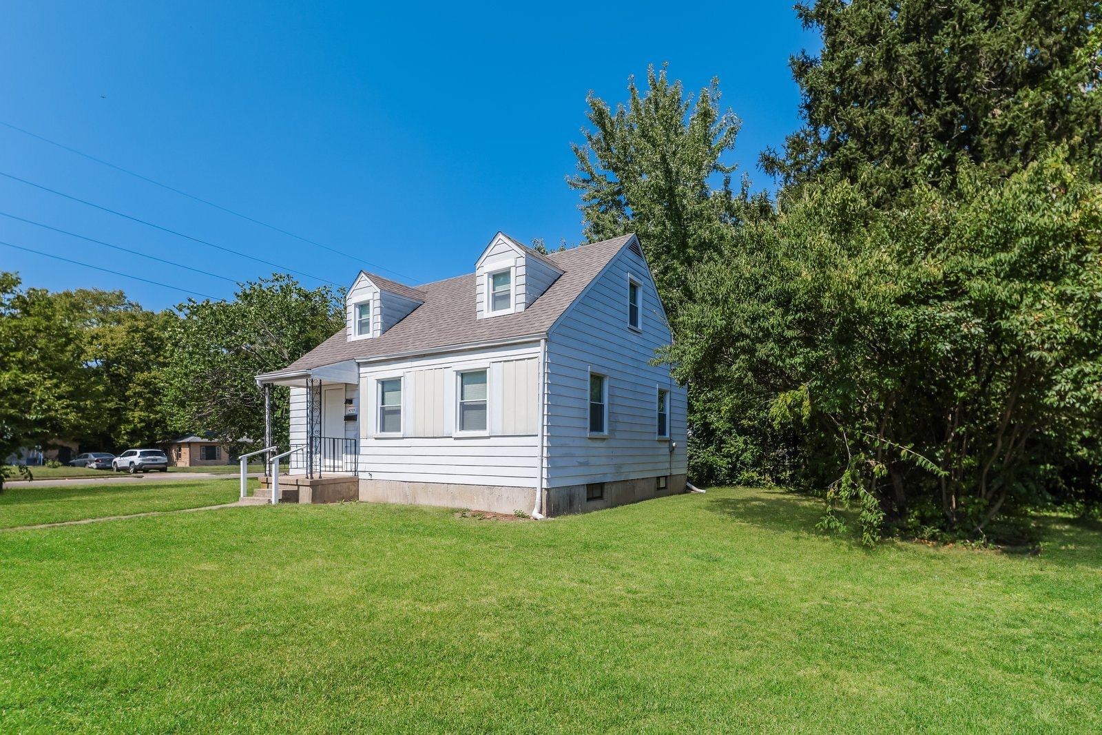 Building Photo - 4723 Genesee Ave